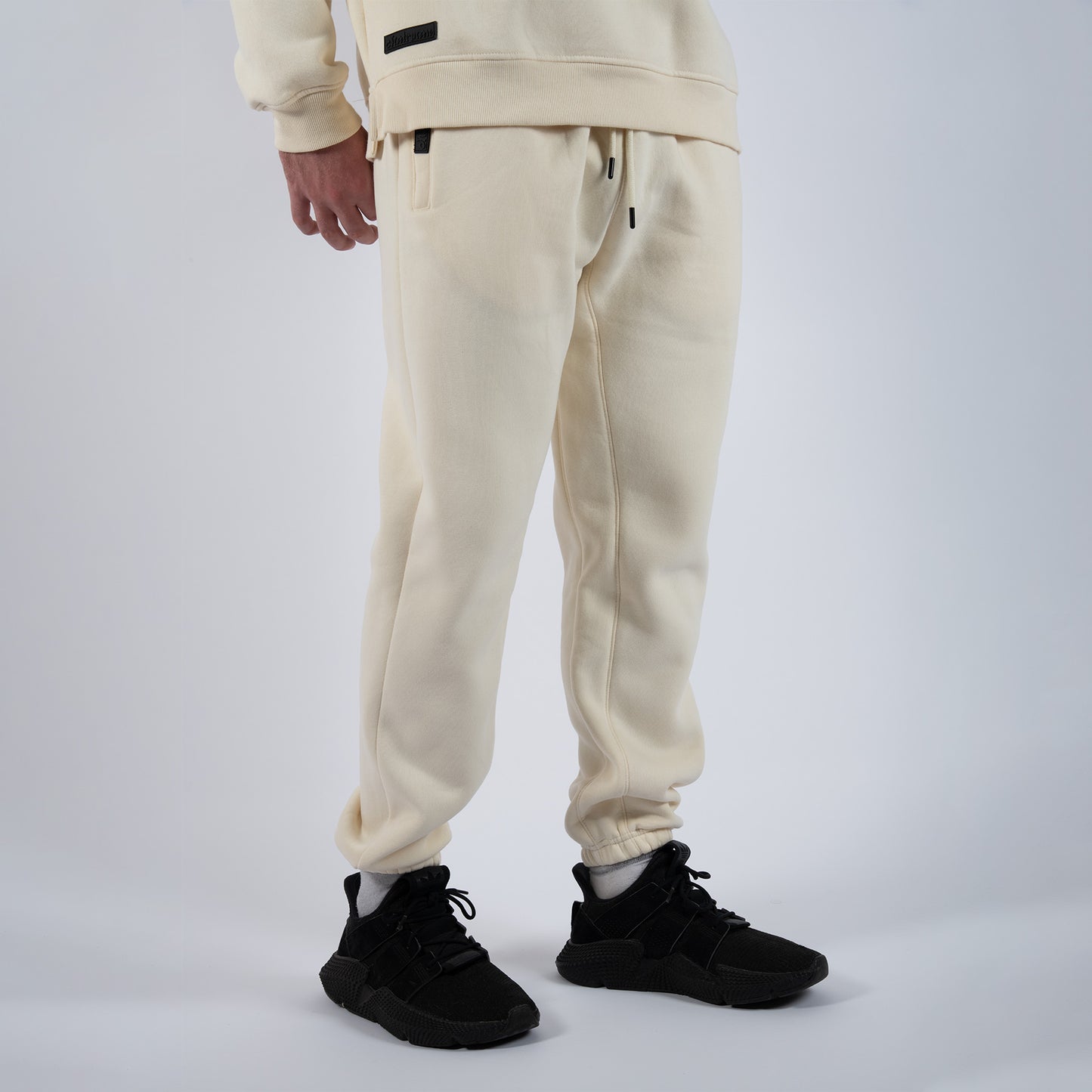 Jogginghose mit Gummipatch in der Farbe creme