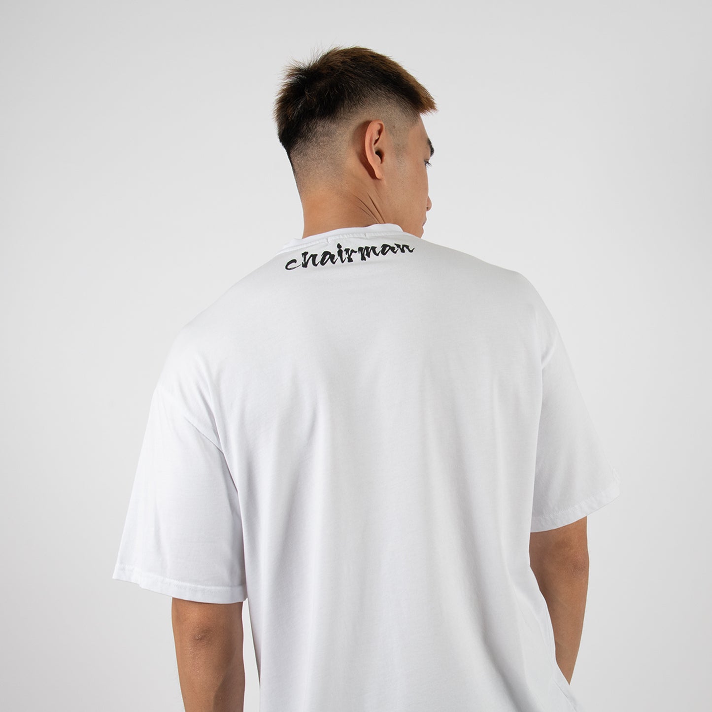 Classic Oversize T-Shirt chairman Neck in weiß